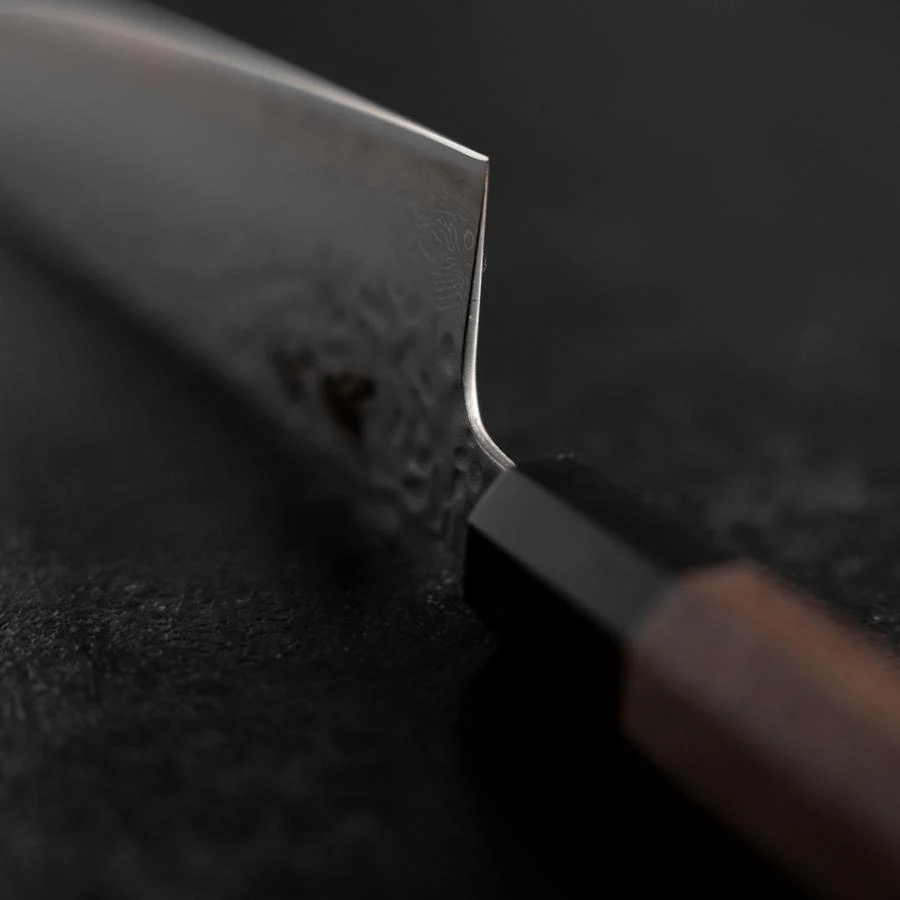 Gyuto AUS-10 Tsuchime Damast Walnussholz Griff 210mm - Image 4