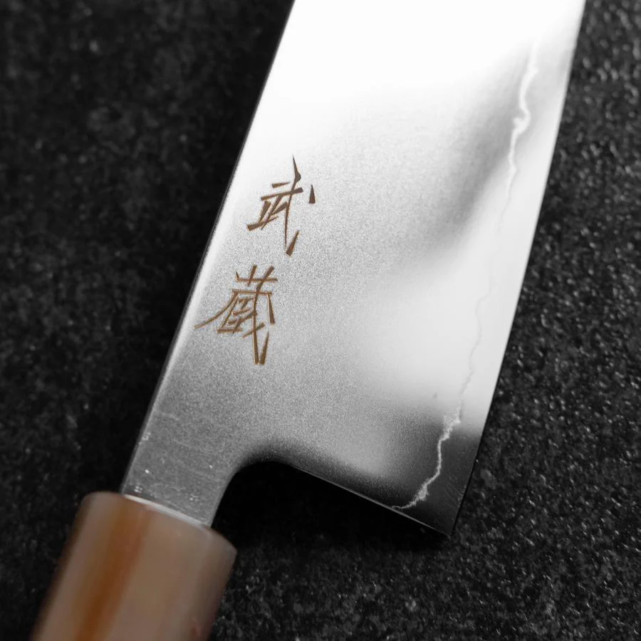 Gyuto SLD Kagami Dunkelrosa Büffelhorn und Ahornholz Griff 210mm - Image 3