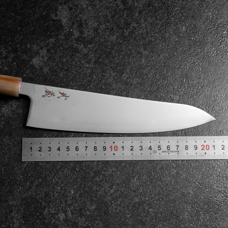 Gyuto SLD Kagami Dunkelrosa Büffelhorn und Ahornholz Griff 210mm - Image 7