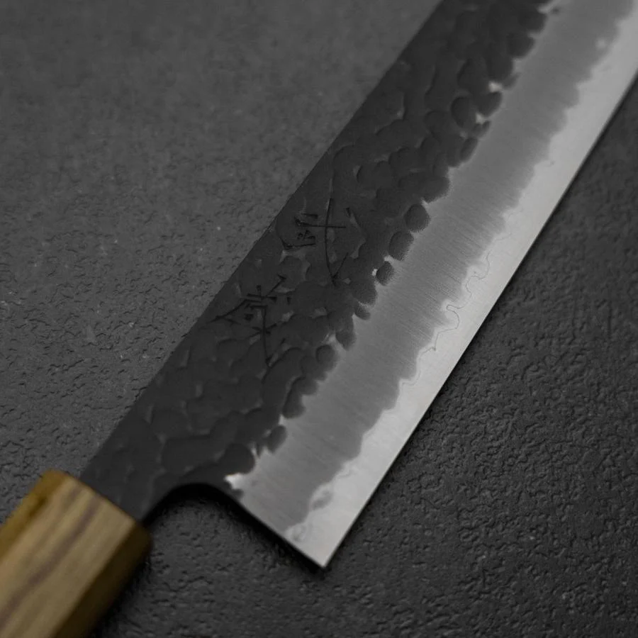 Kiritsuke Blue Super Kurouchi Tsuchime Eichenholz Griff 210mm - Image 3