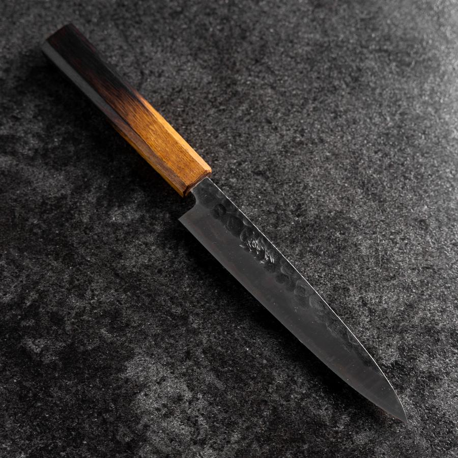 Petty Edelstahlummantelung AUS-8 Kurouchi Tsuchime Yaki Urushi Griff 155mm