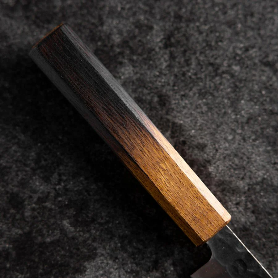 Petty Edelstahlummantelung AUS-8 Kurouchi Tsuchime Yaki Urushi Griff 155mm - Image 6