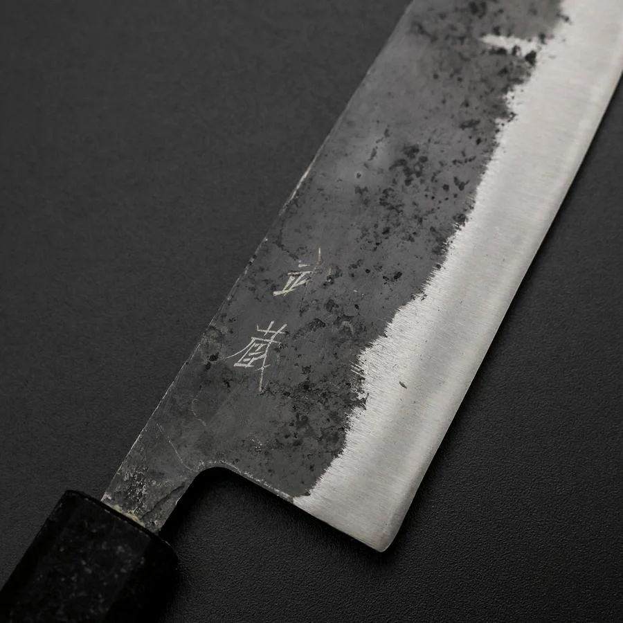 Santoku Blue Steel #2 Kurouchi Schwarzer Ishime Urushi Griff 165mm - Image 3
