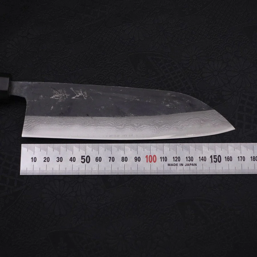 Santoku Blue Steel #2 Kurouchi Damast Büffelhorn und Ebenholz Griff 165mm - Image 7