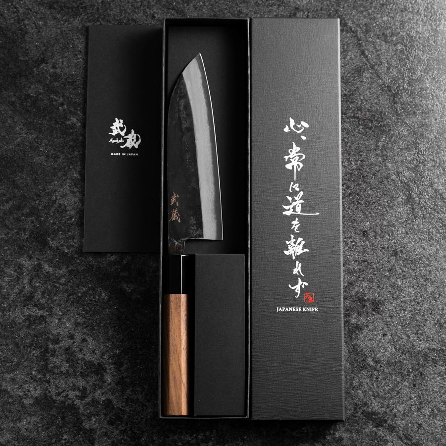Santoku Blue Steel #2 Kurouchi Damast Büffelhorn und Walnussholz Griff 165mm - Image 8