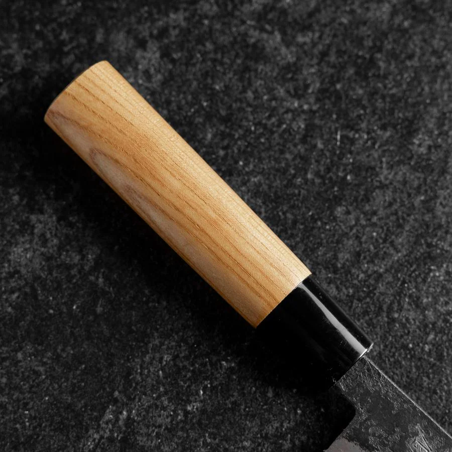 Santoku Blue Steel #2 Kurouchi Runder Zelkove Griff 150mm - Image 6