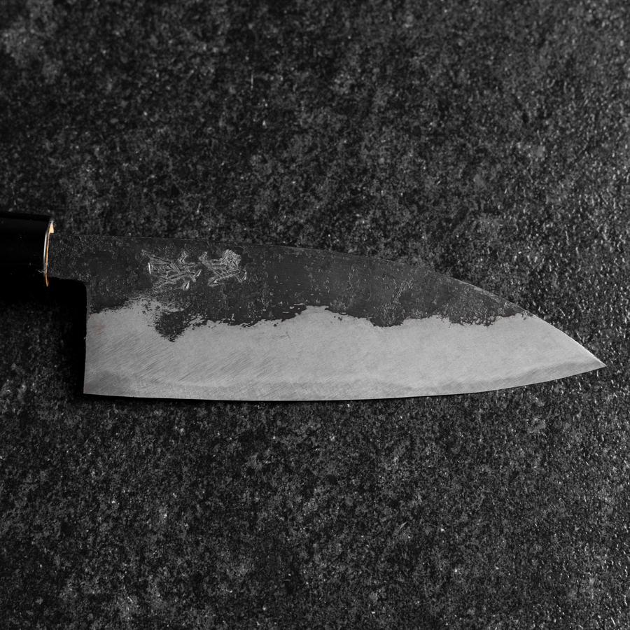 Santoku Blue Steel #2 Kurouchi Runder Zelkove Griff 150mm - Image 7