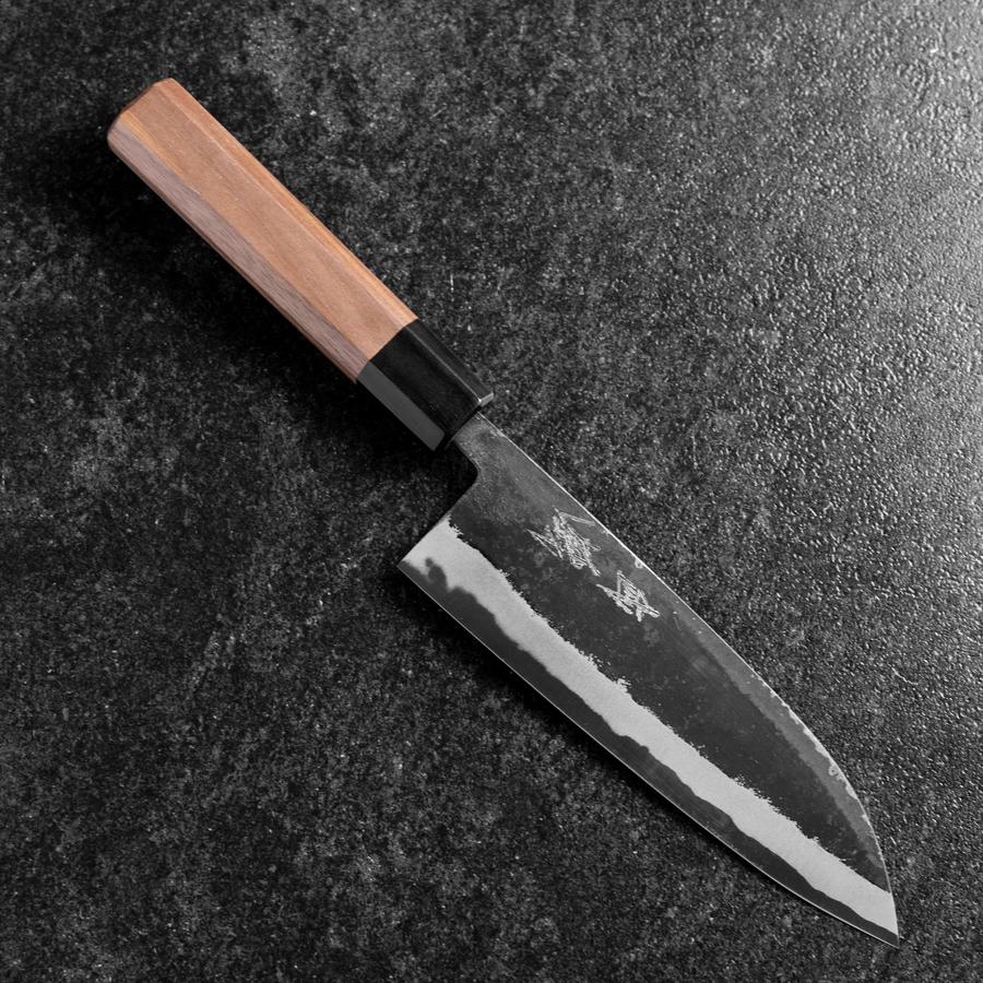 Santoku Blue Steel #2 Edelstahlummantelung Kurouchi Büffelhorn und Walnussholz Griff 165mm