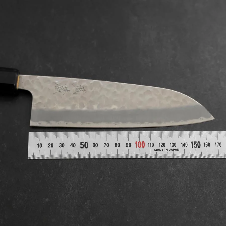 Santoku Edelstahlummantelung Blue Super Tsuchime Büffelhorn und Ebenholz Griff 165mm - Image 7