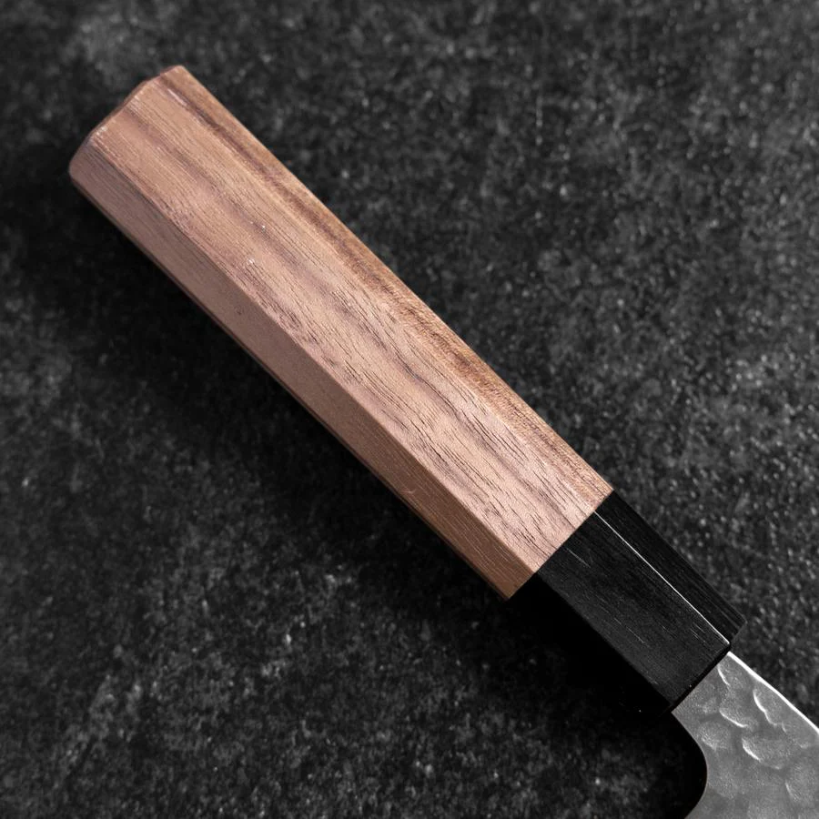 Santoku Silver Steel #3 Tsuchime Damast Walnussholz Griff 170mm - Image 6