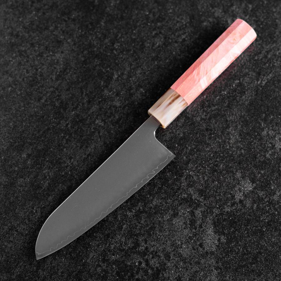 Santoku SLD Kagami Dunkelrosa-Rosa Büffelhorn und Ahornholz Griff 170mm - Image 2