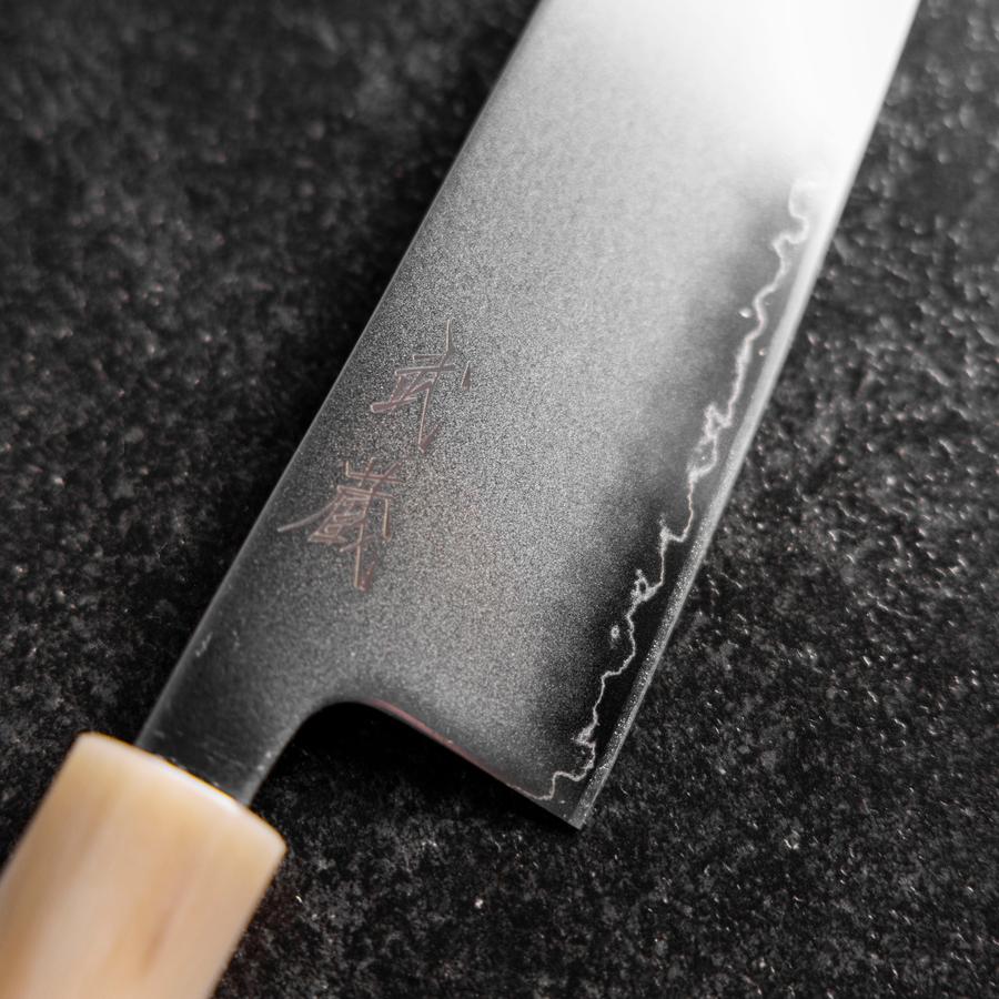 Santoku SLD Kagami Hell-Rosa Büffelhorn und Ahornholz Griff 170mm - Image 3