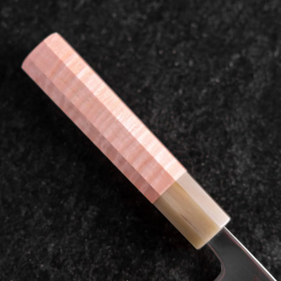 Santoku SLD Kagami Hell-Rosa Büffelhorn und Ahornholz Griff 170mm - Image 6