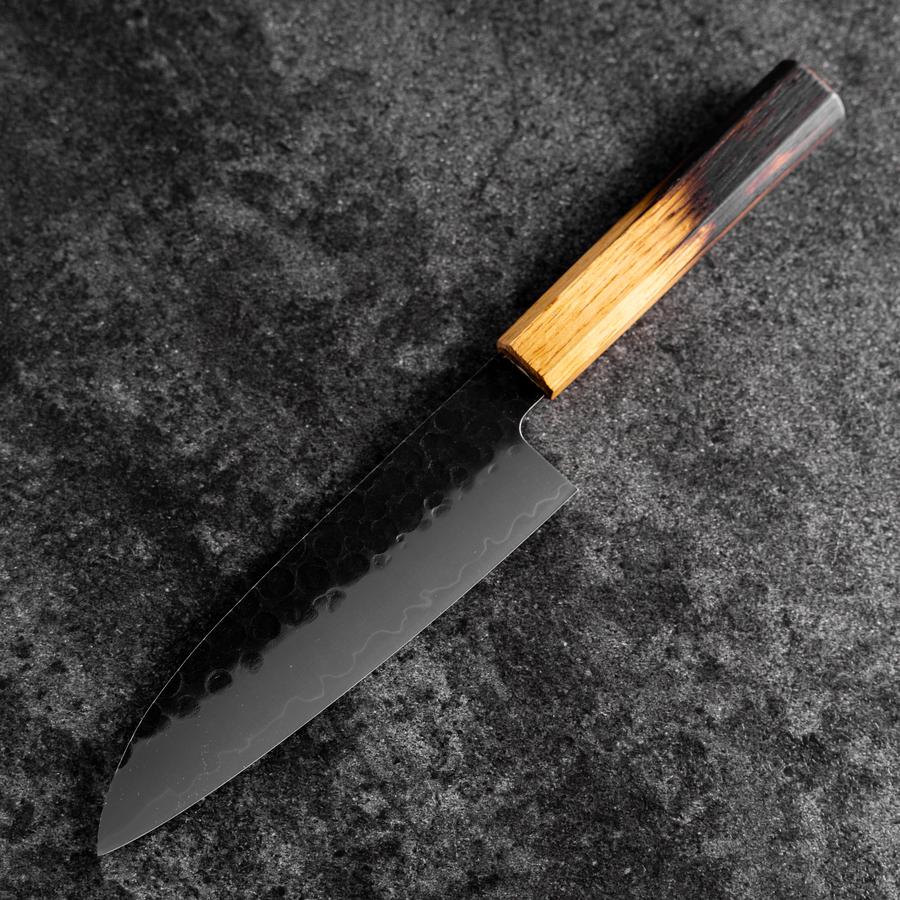 Santoku Edelstahlummantelung AUS-8 Kurouchi Tsuchime Yaki Urushi Griff 170mm - Image 2