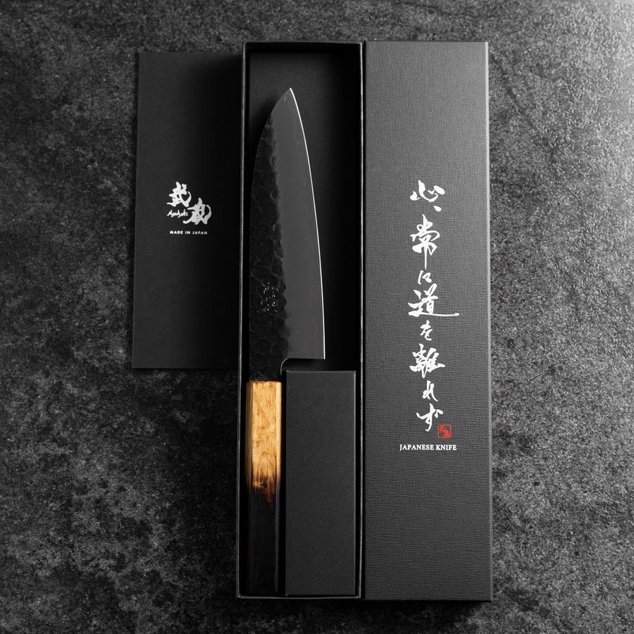 Santoku Edelstahlummantelung AUS-8 Kurouchi Tsuchime Yaki Urushi Griff 170mm - Image 8