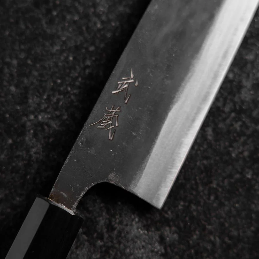 Santoku Edelstahlummantelung Blue Steel #2 Kurouchi Walnussholz Griff 165mm - Image 3