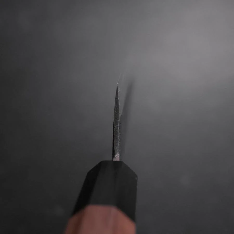 Santoku Blue Steel #2 Edelstahlummantelung Kurouchi Walnussholz Griff 165mm - Image 4