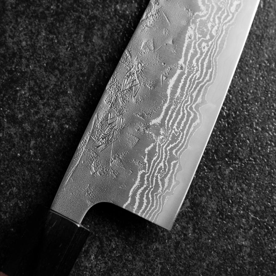 Santoku Schwedenstahl Nashiji Washi Damast Walnussholz Griff 165mm - Image 3