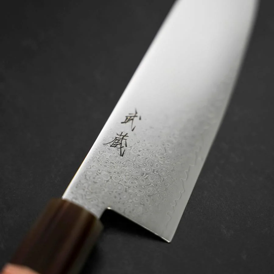 Santoku VG-10 Damast Hellrosa Büffelhorn und Ahornholz Griff 180mm - Image 3