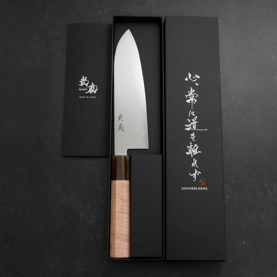 Santoku VG-10 Damast Hellrosa Büffelhorn und Ahornholz Griff 180mm - Image 8