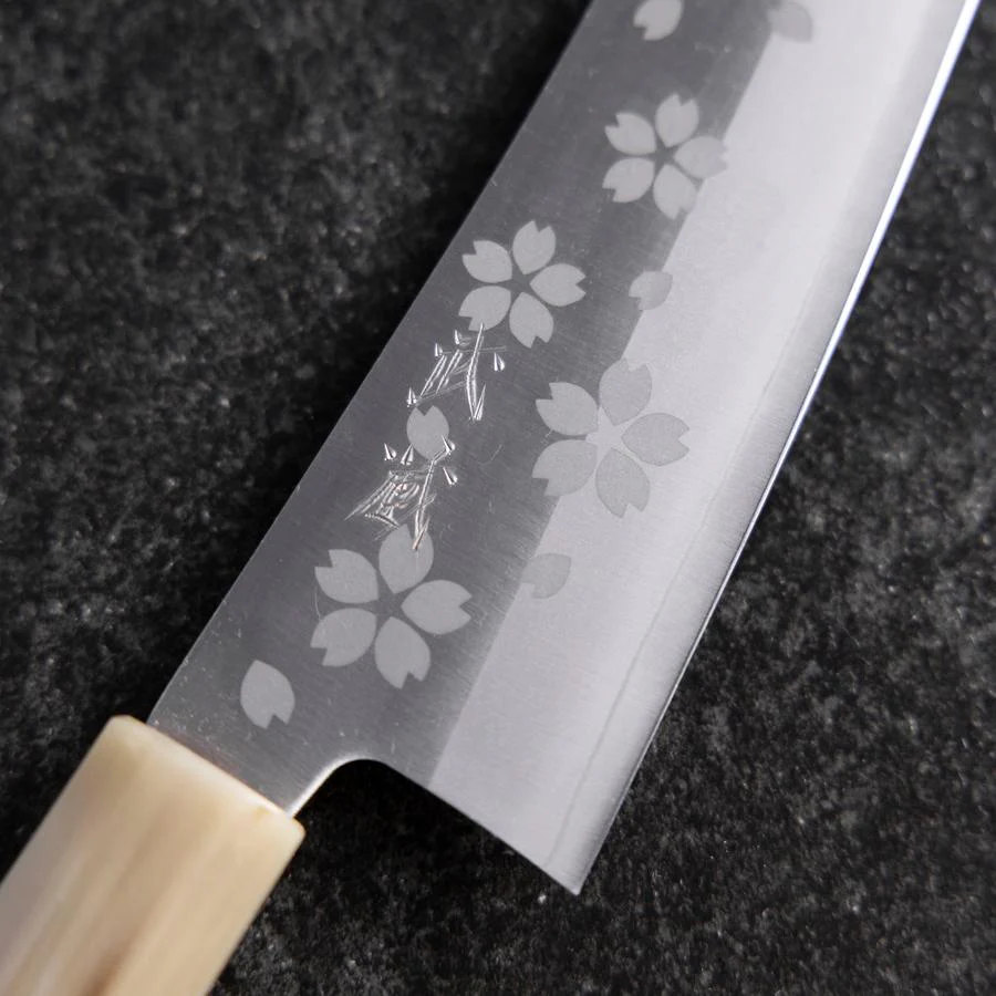Santoku VG-10 Poliert Sakura Hell-Rosa Büffelhorn und Ahornholz Griff 175mm - Image 3