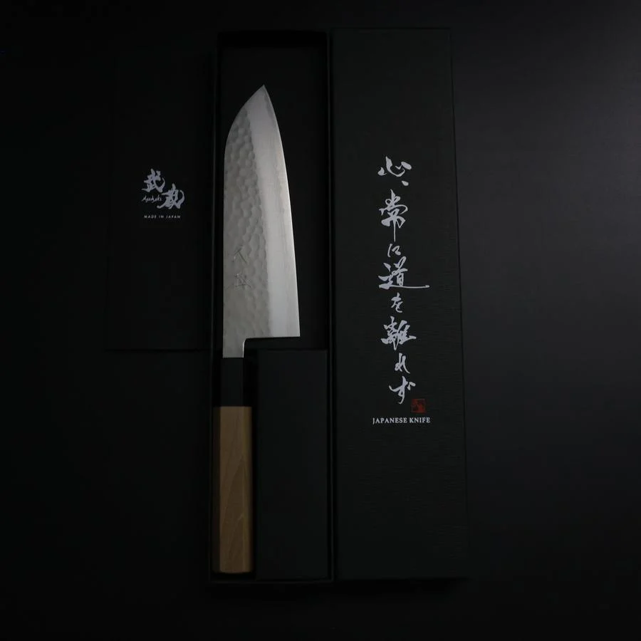 Santoku VG-10 Tsuchime Damast Büffelhorn und Magnolienholz Griff 165mm - Image 8