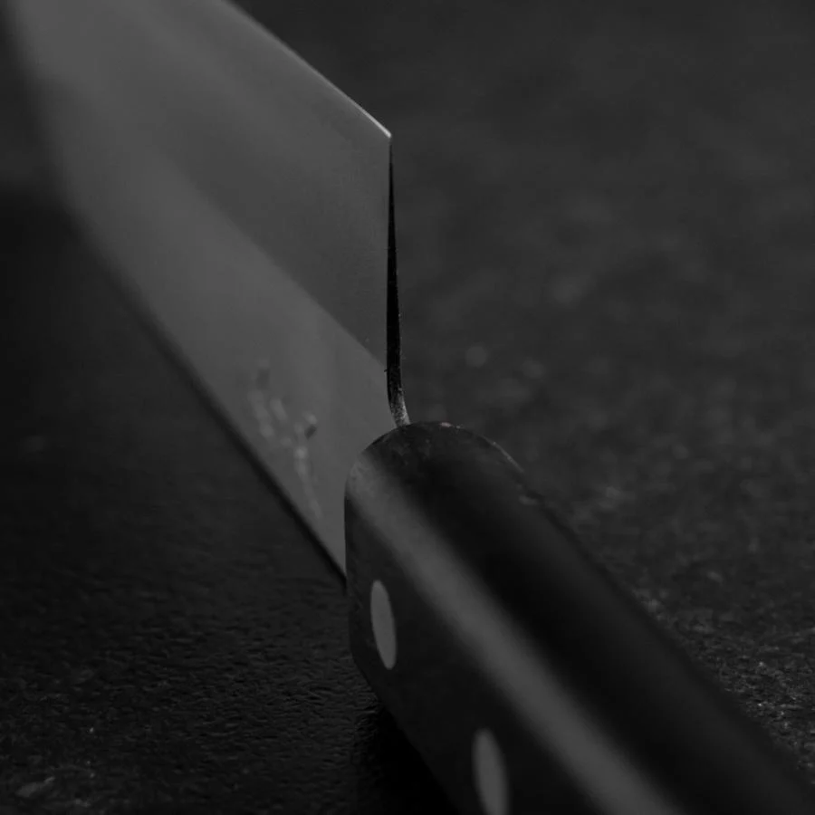 Santoku VG-5 Poliert Schwarzer Westlicher Griff 170mm (Tsuba Nashi) - Image 4