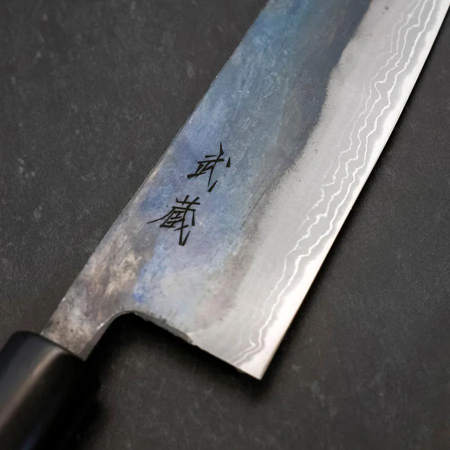 Santoku White Steel #2 Kurouchi Damast Büffelhorn und Magnolienholz Griff 165mm - Image 3