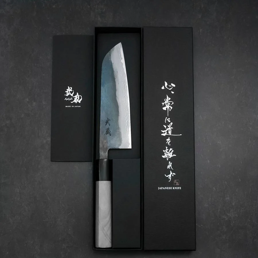 Santoku White Steel #2 Kurouchi Damast Büffelhorn und Magnolienholz Griff 165mm - Image 9