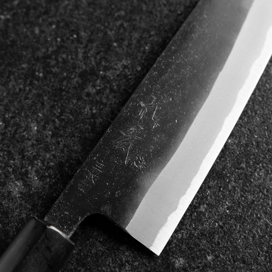 Santoku White Steel #2 Edelstahlummantelung Kurouchi Büffelhorn und Magnolienholz Griff (Kurigata) 170mm - Image 3