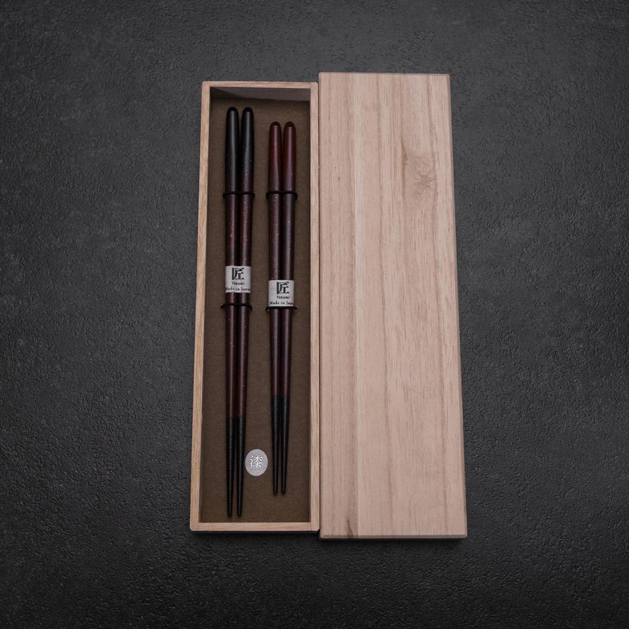 Urushi Ariake Lackierte Essstäbchen Set 210mm Rot und 230mm Schwarz mit Paulownia Holz-Box