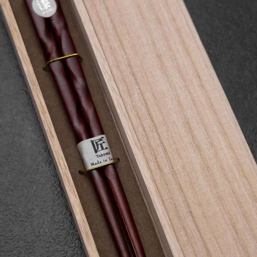 Urushi Hori Benkei Rote Lackierte Essstäbchen aus Holz 210mm mit Paulownia-Holzbox - Image 4