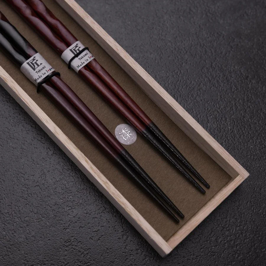 Urushi Hori Benkei Essstäbchen Set Rot 210mm und Schwarz 230mm Lackiertes Holz mit Paulownia-Holzbox - Image 2